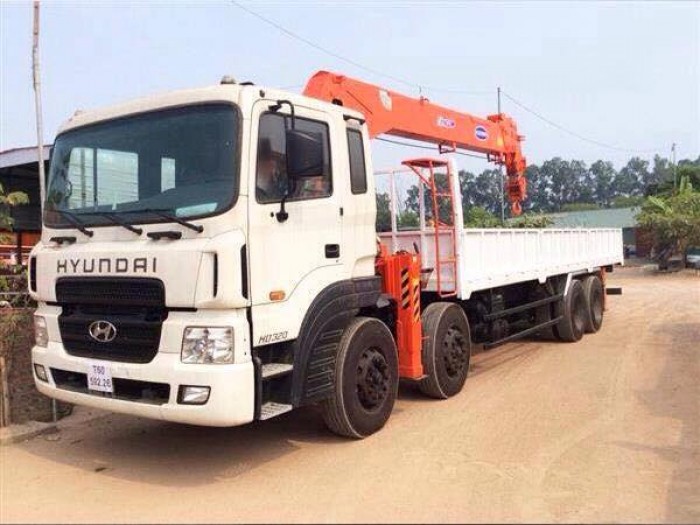 Xe tải thùng 3 chân hyundai hd210