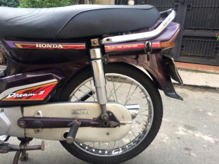 Honda dream II thái màu nâu,đang sử dụng