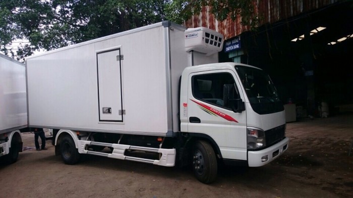 Bán xe tải thùng đông lạnh tải trọng 4 tấn, xe tải Fuso Canter 8.2 HD
