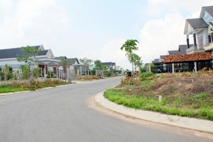 Sang nhượng lô đất giá rẻ 295 triệu chính chủ, mặt tiền đường Nguyễn Cửu Phú