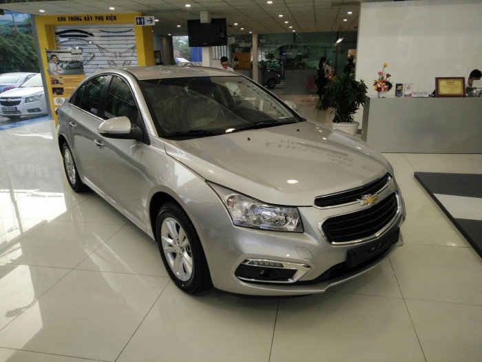 Chevrolet Cruze LT 1.6 số sàn phiên bản 2017 - Hồng Anh Chevrolet Cần Thơ
