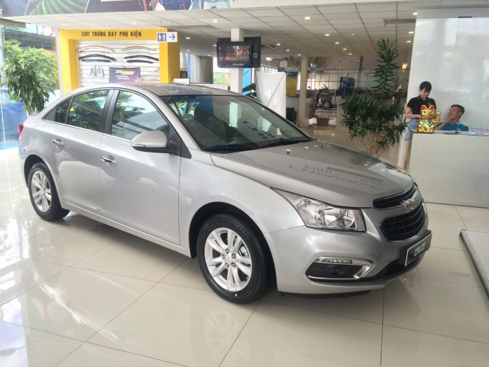 Chevrolet Cruze LT 1.6 số sàn phiên bản 2017 - Hồng Anh Chevrolet Cần Thơ