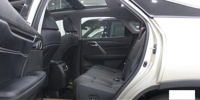 Giao ngay xe mới nhập khẩu Mỹ Lexus Rx350 màu vàng cát, Full option