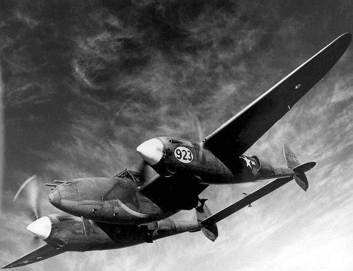 Mô hình máy bay gỗ P-38 Lightning3