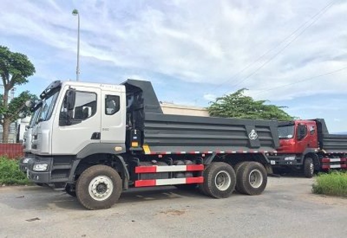 Xe ben chenglong 6x4 động cơ 260hp