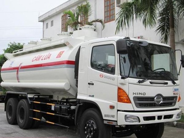 Đại lý xe Hino bán Hino Bồn chứa xăng dầu 24 tấn/ 18 m3, có sẵn giao xe ngay