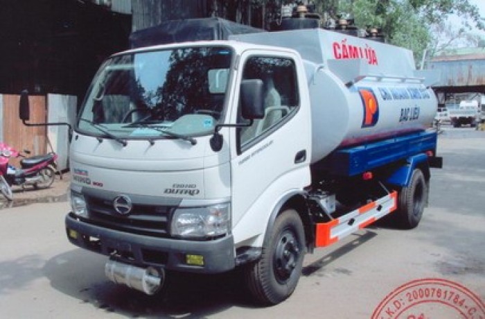 Đại lý xe Hino bán Hino Bồn chứa xăng dầu 8 tấn/ 6 m3, có sẵn giao xe ngay