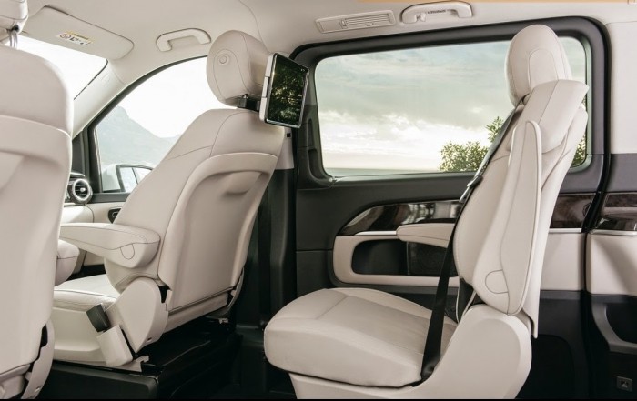 Mercedes-Benz V250 V220 D Vito 7 8 chỗ ưu đãi tặng 100% trc bạ và bảo hành 3 năm,2 BHiểm thân xe