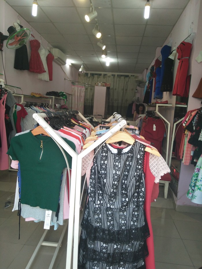 Sang mặt bằng shop thời trang nữ