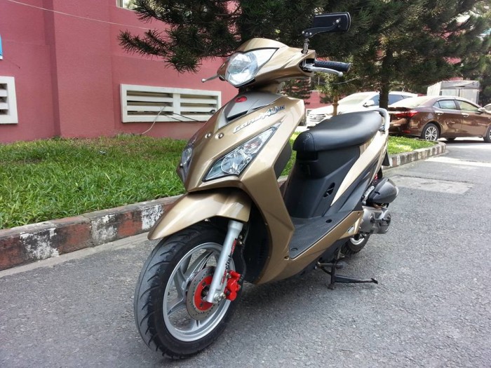 Kymco Candy4U 110 Vàng Gold Phiên Bản Đặc Biệt Kiểu Dáng Honda Vision Tuyệt Đẹp.