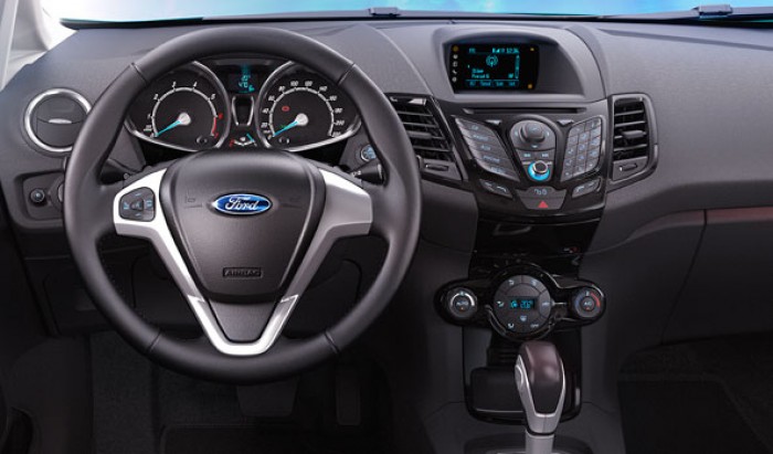 Ford Fiesta Hộp số tự động 6 cấp ly hợp kép. tiết kiệm nhiên liệu tối đa