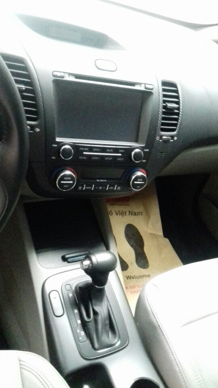 Kia k3 2.0 AT màu bạc cực chất