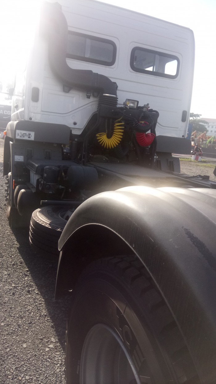Bán xe đầu kéo fuso fz40 nhập khẩu nguyên chiếc một cầu lưu thông dễ dàng