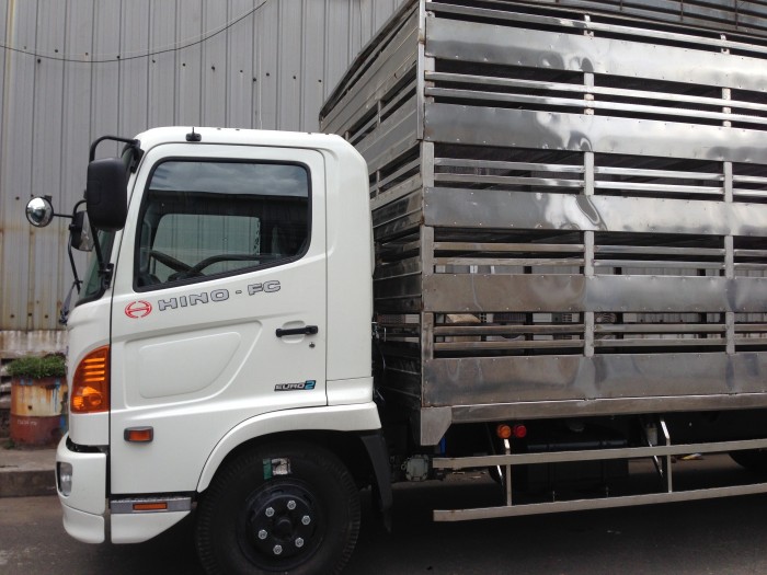 Xe chuyên chở gia cầm ,gia súc
