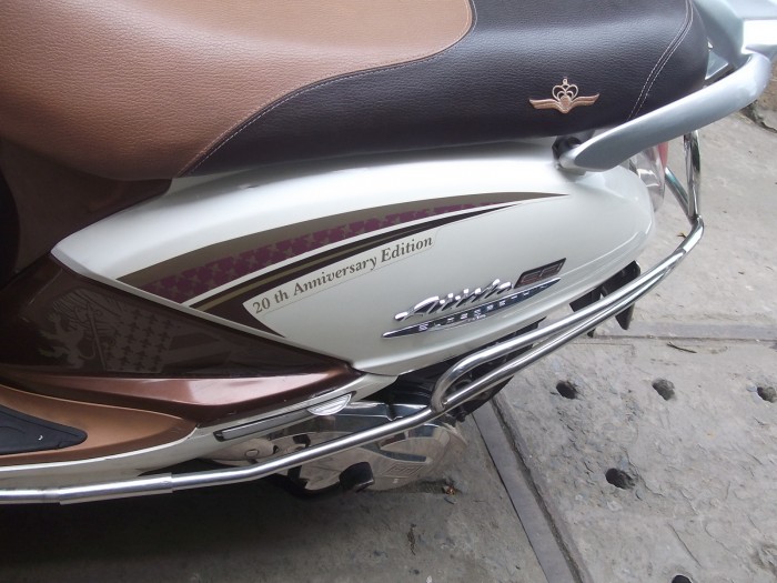 SYM Attila Elizabeth EFi màu trắng 2k13 bstp 9chủ xe phiên bản đặc biệt(kỉ niệm 20năm SYM)