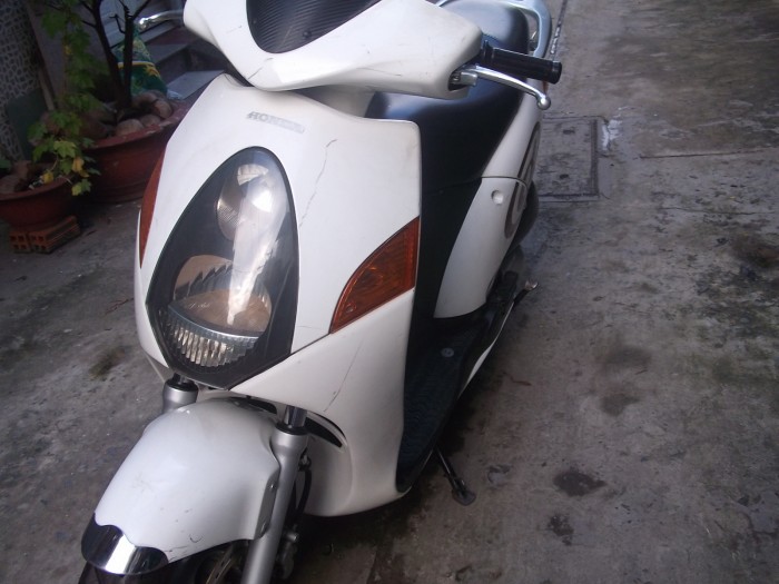 Cần giao lưu Honda @.amóc 150c cảm ứng màu trắng bstp xe đẹp máy êm nguyên zin