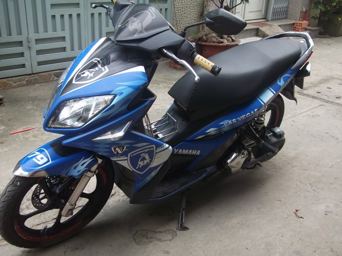 Yamaha Nouvo 4 màu xanh-đen bstp 2k10 mới 95% xe đẹp máy êm nguyên zin