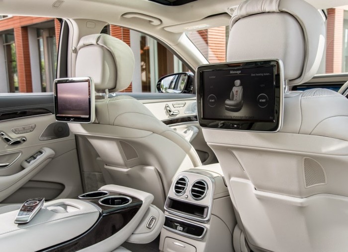 Mercedes-Benz S400L S500L, hỗ trợ 82% thuế trước bạ có xe giao ngay