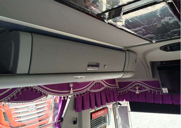 Bán xe Hyundai Universe Noble 47 chỗ nhập khẩu Hàn Quốc nguyên chiếc, mới 100%.