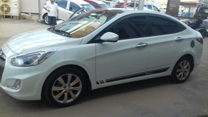 Huyndai accent 2012 bstp màu trắng mới về