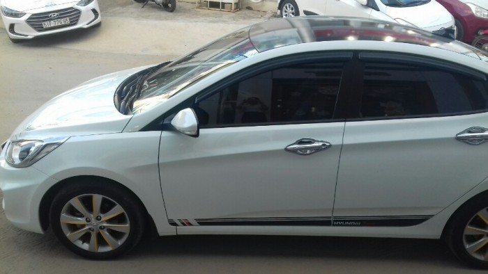 Huyndai accent 2012 bstp màu trắng mới về