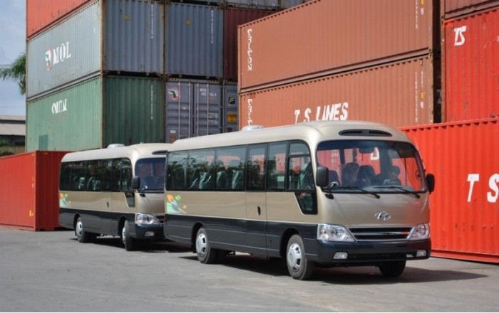 Bán xe khách hyundai county 29 chỗ nhập khẩu nguyên chiếc mới 100%,giá tốt.