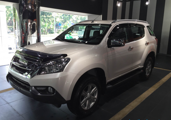 Khuyến mãi tháng 12/2016, Giảm giá mạnh dòng xe Dmax - Đại lý Isuzu Đà Nẵng