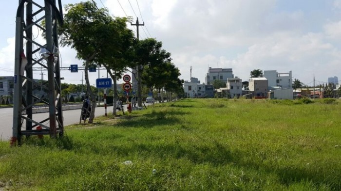Bán đất 2 lô mặt tiền chính chủ đường Điện Biên Phủ, vị trí đẹp, sầm uất.