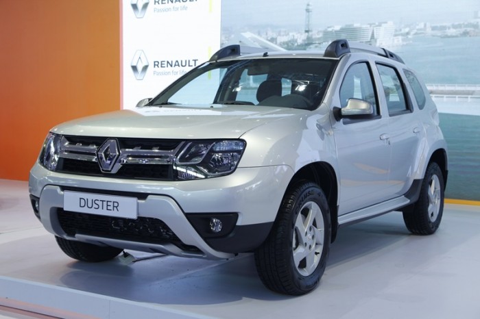 Bán RENAULT DUSTER nhập khẩu nguyên chiếc. Tặng VOUCHER tiền mặt cho khách hàng khi mua trong tháng 1/2017