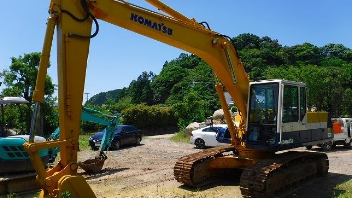 Bán máy xúc đào KOMATSU PC200-5