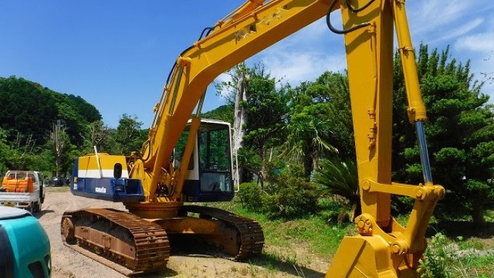 Bán máy xúc đào KOMATSU PC200-5