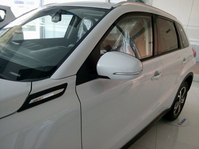 Khuyến mãi cực sốc tặng trọn gói đăng kí xe, chỉ với 779 triệu đồng rinh về ngay VITARA 2016