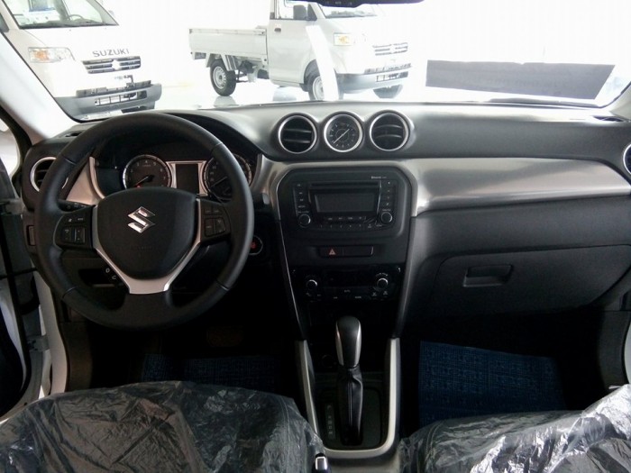 Khuyến mãi cực sốc tặng trọn gói đăng kí xe, chỉ với 779 triệu đồng rinh về ngay VITARA 2016