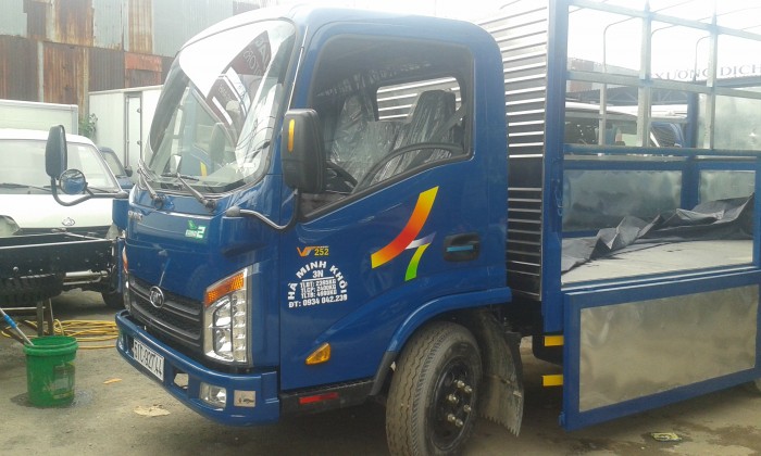 Bán Xe tải veam VT252 tải trọng 2.4 tấn vào thành phố