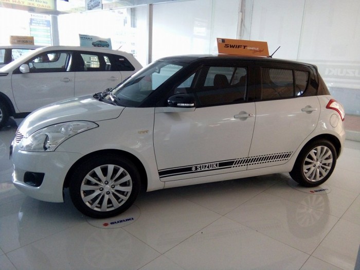 Suzuki Swift 2015 phiên bản đặt biệt giảm giá cực sốc tặng trọn gói đăng kí xe, chỉ với 575 triệu đồng sở hữu ngay