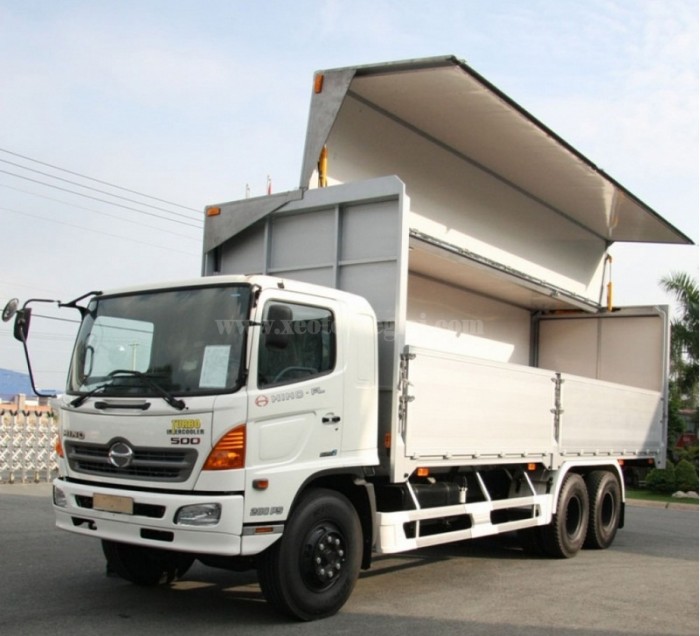 Bán xe Hino thùng kín 4.3 tấn nhập khẩu Nhật Bản – mới 100%.