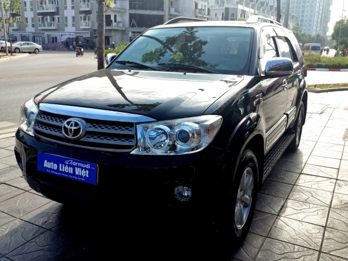 Toyota Fortuner V 2012