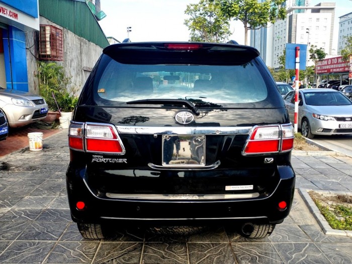 Toyota Fortuner V 2012