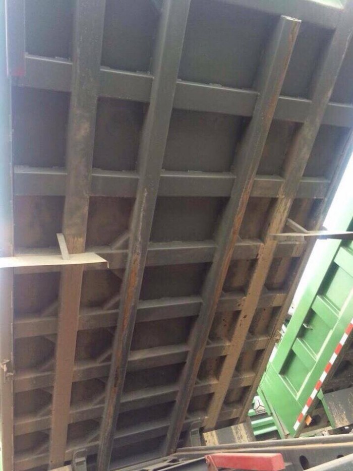 Xe ben howo 3 chân, bán xe ben howo 3 chân giá rẻ
