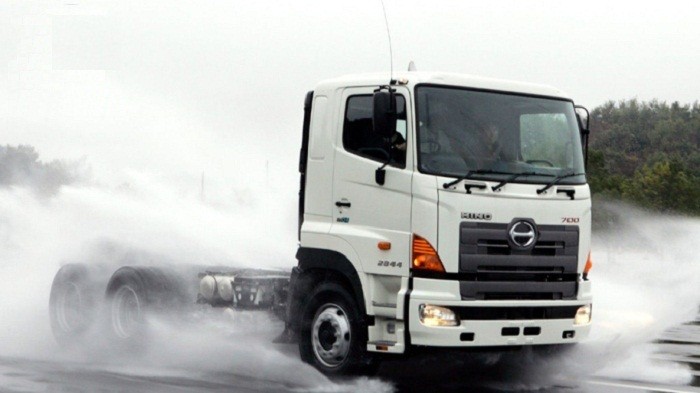 Đầu Kéo 2 cầu Hino _ SS2PKUA