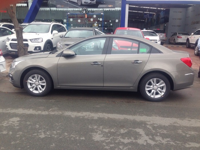 Bán chevrolet cruze 2017 tính năng mơi, hổ trợ hồ sơ khó lên đến 90% – 100%