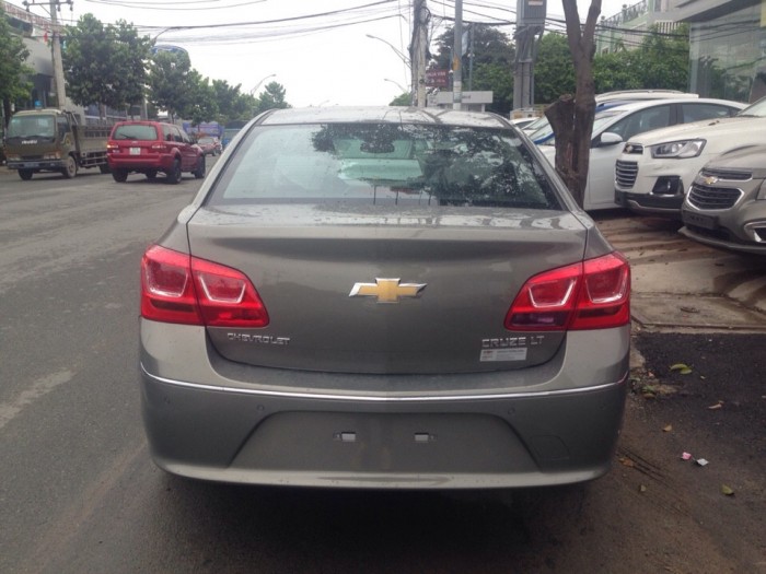 Bán chevrolet cruze 2017 tính năng mơi, hổ trợ hồ sơ khó lên đến 90% – 100%