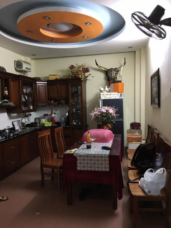 Bán gấp nhà đường Láng, Đống Đa 60m2, 5 tầng, 6.4 tỷ rất đẹp.