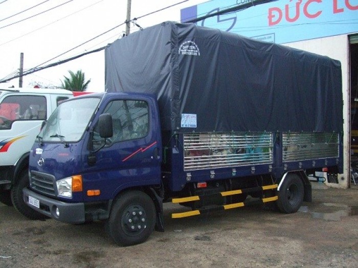 Xe hyundai nâng tải HD800 tải trọng chở 8 tấn