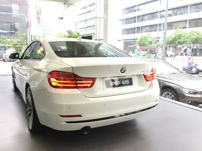 Bán xe BMW 4 series 2016, màu trắng, nhập khẩu chính hãng, ưu đãi lớn