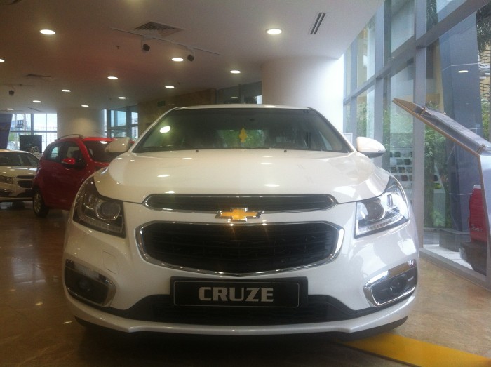 Bán xe Chevrolet Cruze 1.6L MT đời 2016 cam kết giá tốt nhất, hỗ trợ vay 90% giá trị xe