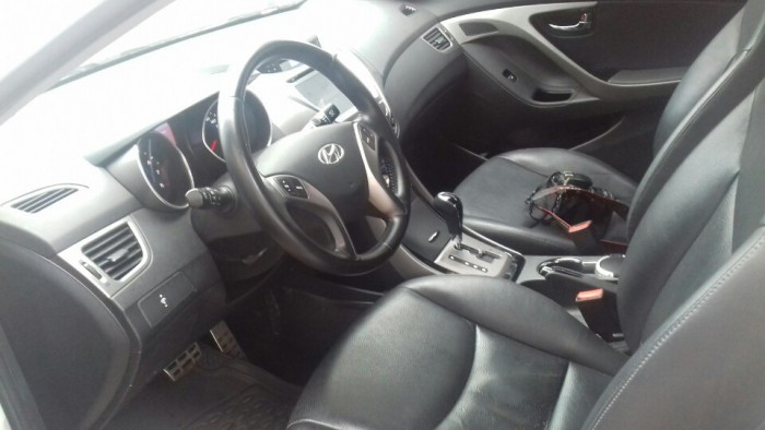 Huyndai elantra 2013 1.8AT màu trắng cực chất