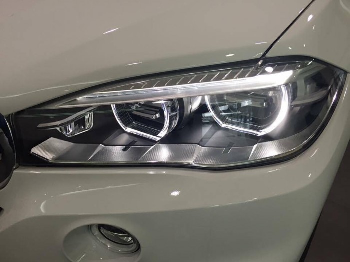 BMW X5 2017, màu trắng, nhập khẩu, tặng trước bạ khủng!