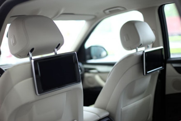 BMW X5 2017, màu trắng, nhập khẩu, tặng trước bạ khủng!