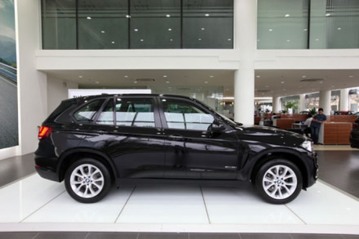 BMW X5 2017, màu trắng, nhập khẩu, tặng trước bạ khủng!